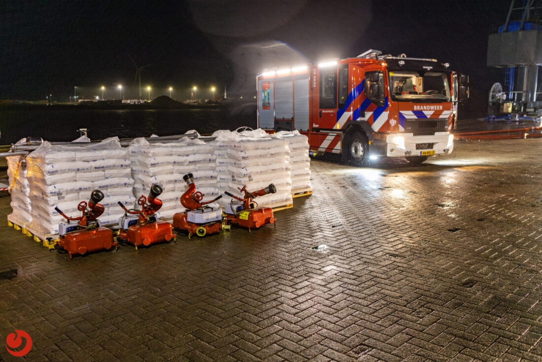 Pelotons Ingezet Voor Enorme Brand Op Industrieterrein In Harlingen